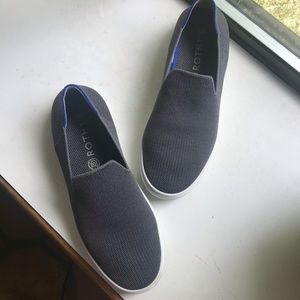 Great condition Rothys